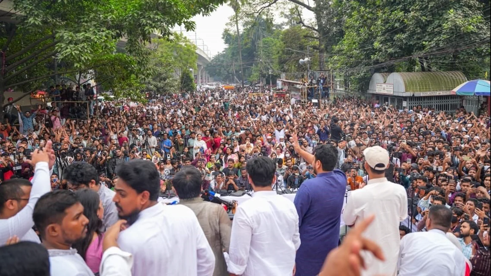 ढाका में NCP रैली में जुटी बड़ी भीड़।
