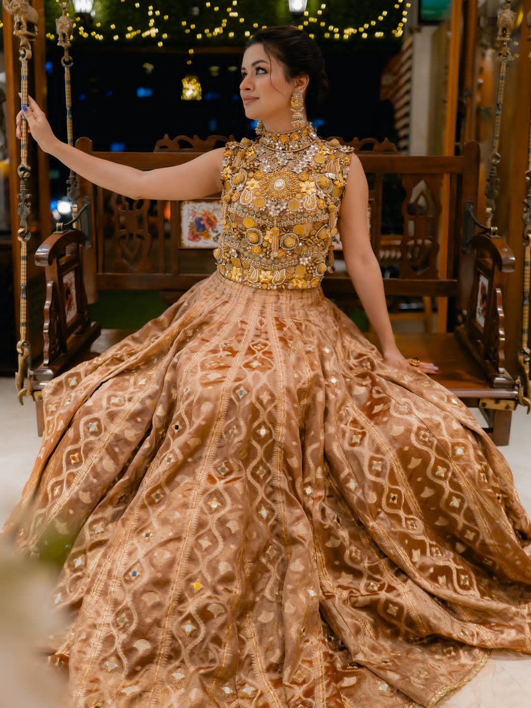 Avneet Kaur's beautiful desi avatar with a charming pair